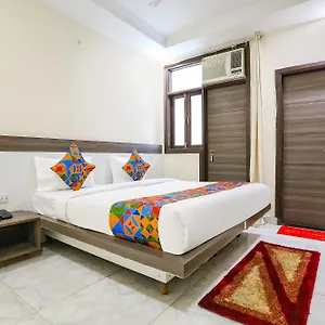 oyo-23299-hotel-royal-orbit.hotelsdelhi.org/